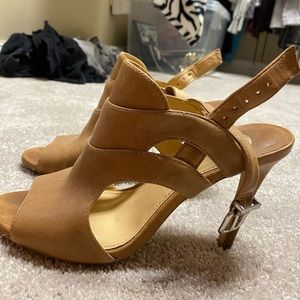 gianni bini nude heels!